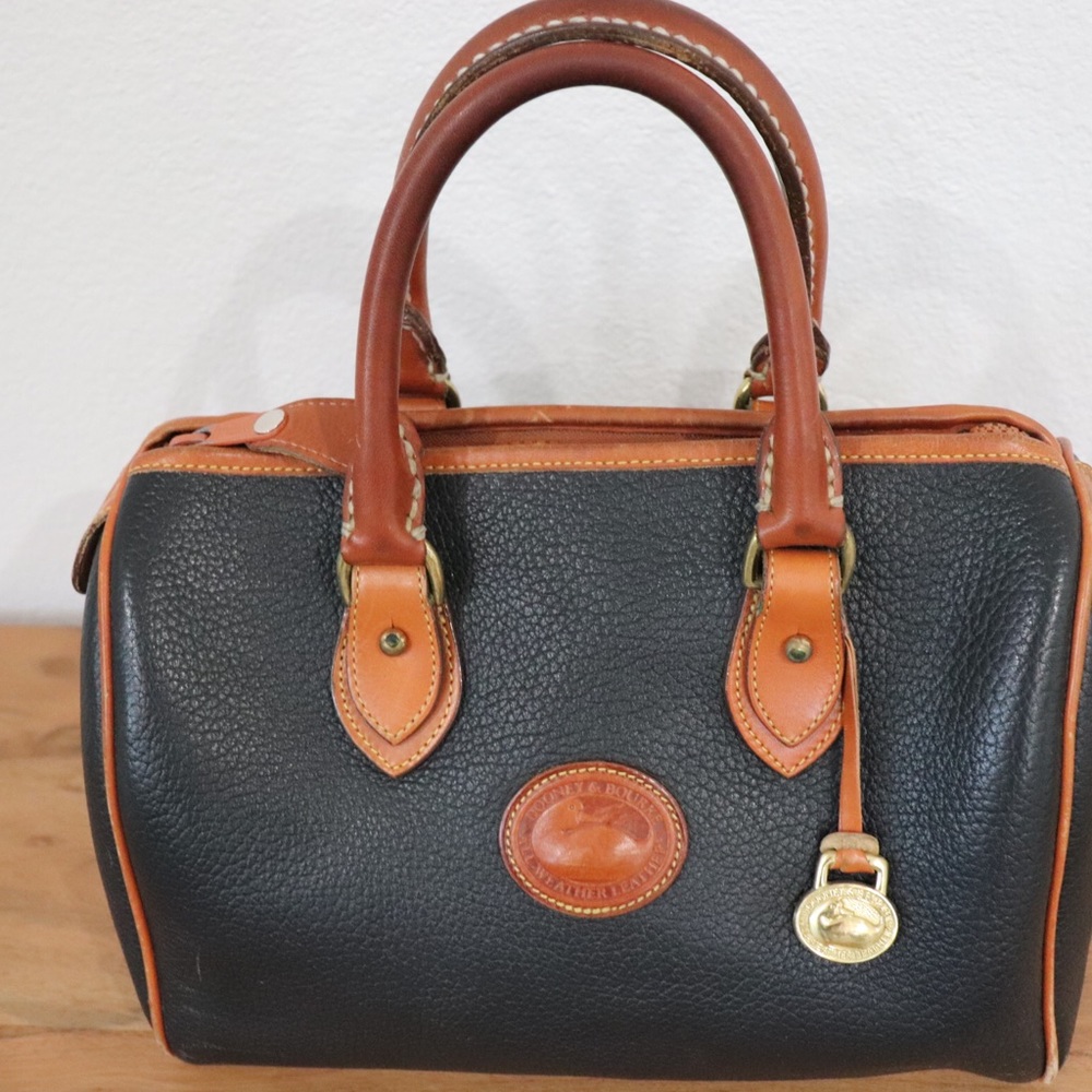 Vintage Dooney & Bourke bag